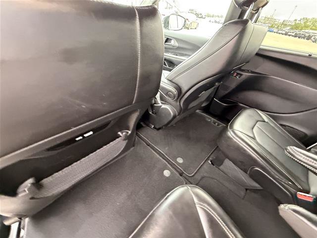 Used 2025 Chrysler Pacifica Select FWD image 22