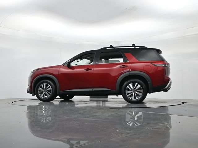 Used 2022 Nissan Pathfinder SL AWD/4WD image 40