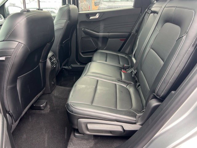 Certified 2024 Ford Escape Platinum w/ Class II Trailer Tow Package AWD/4WD image 22