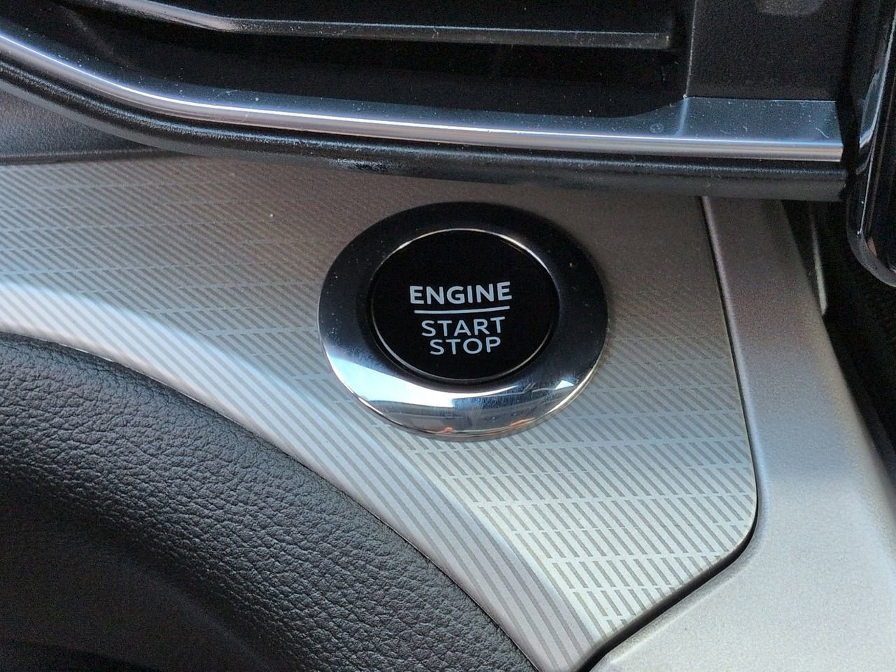 Certified 2023 Ford Explorer XLT w/ Equipment Group 202A image 28