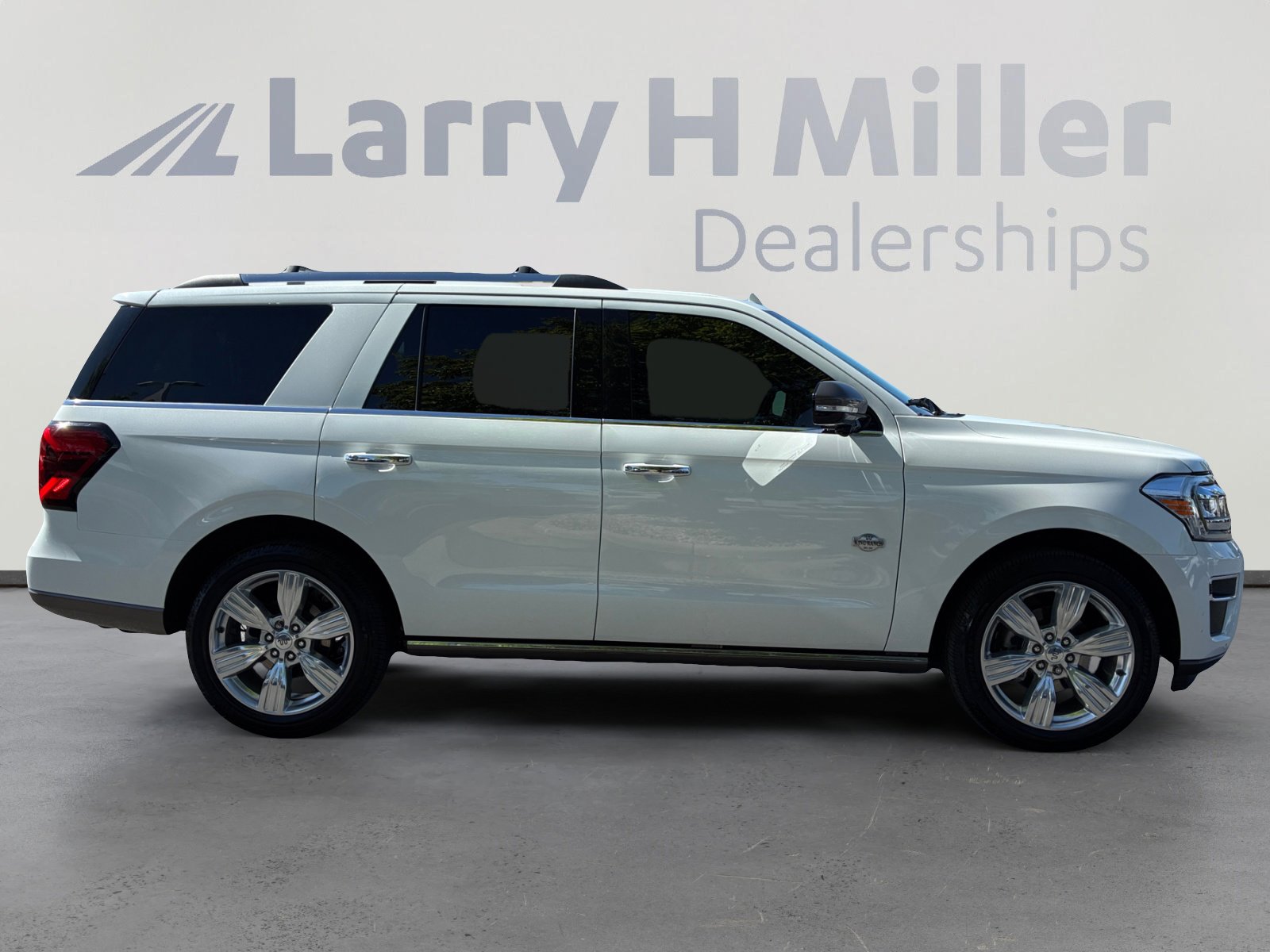 Certified 2024 Ford Expedition King Ranch AWD/4WD image 6