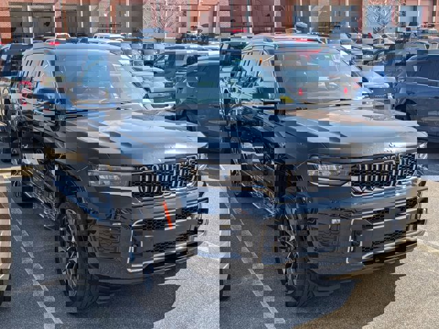 Used 2023 Jeep Grand Cherokee L Overland w/ Luxury Tech Group IV image 7