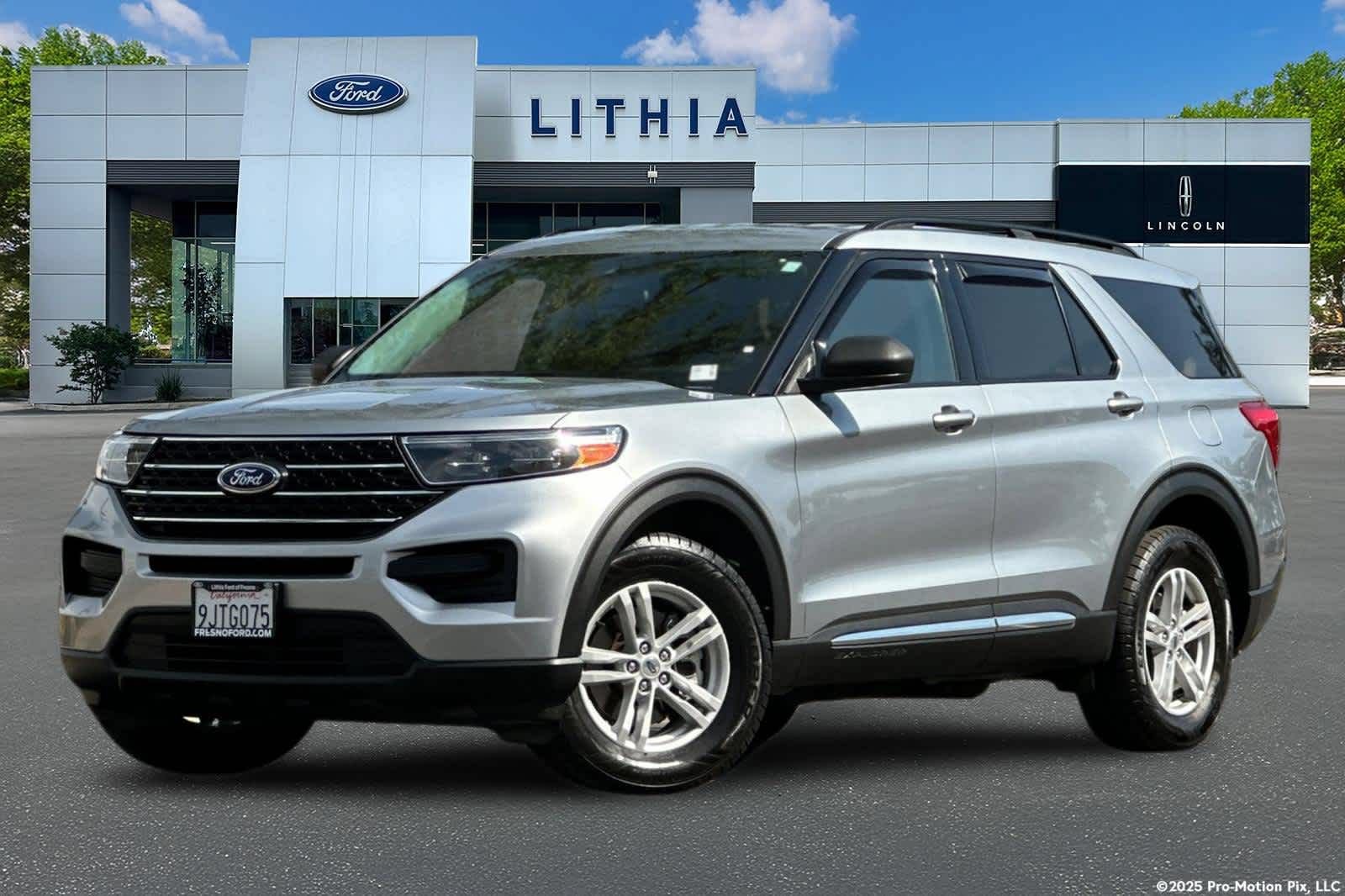 Certified 2023 Ford Explorer XLT AWD/4WD image 1