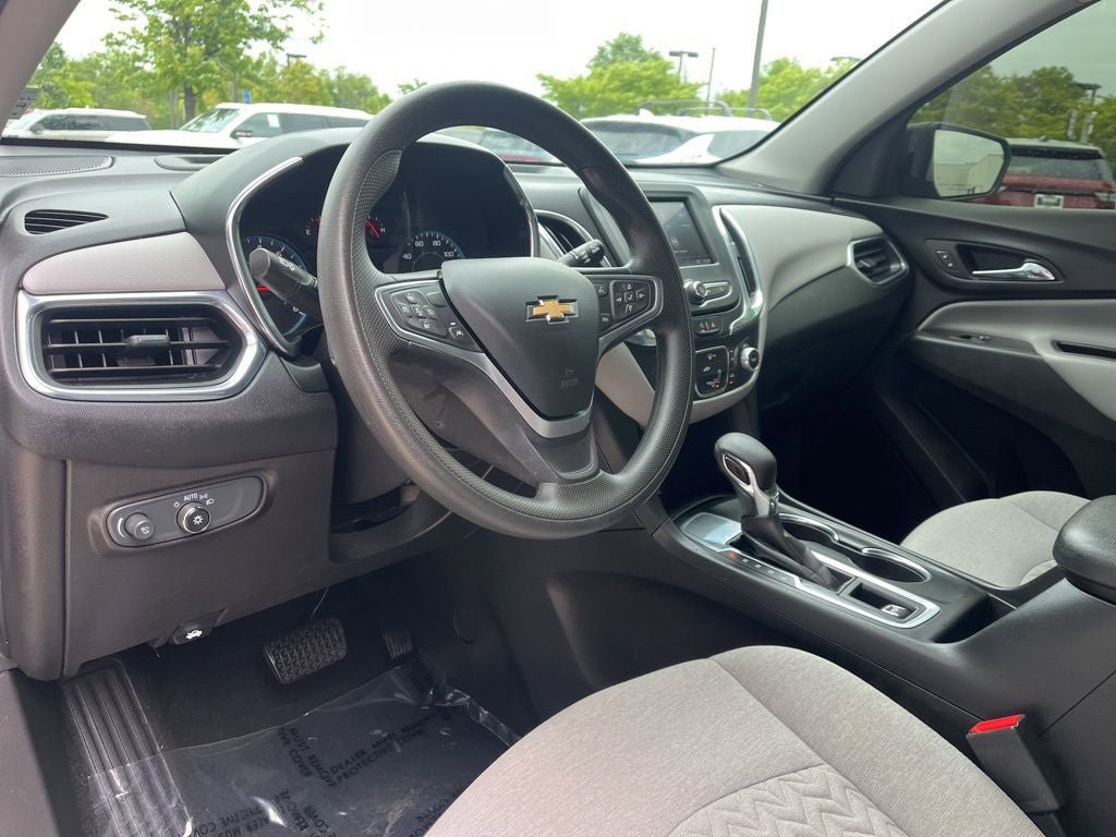 Used 2023 Chevrolet Equinox LS FWD image 24