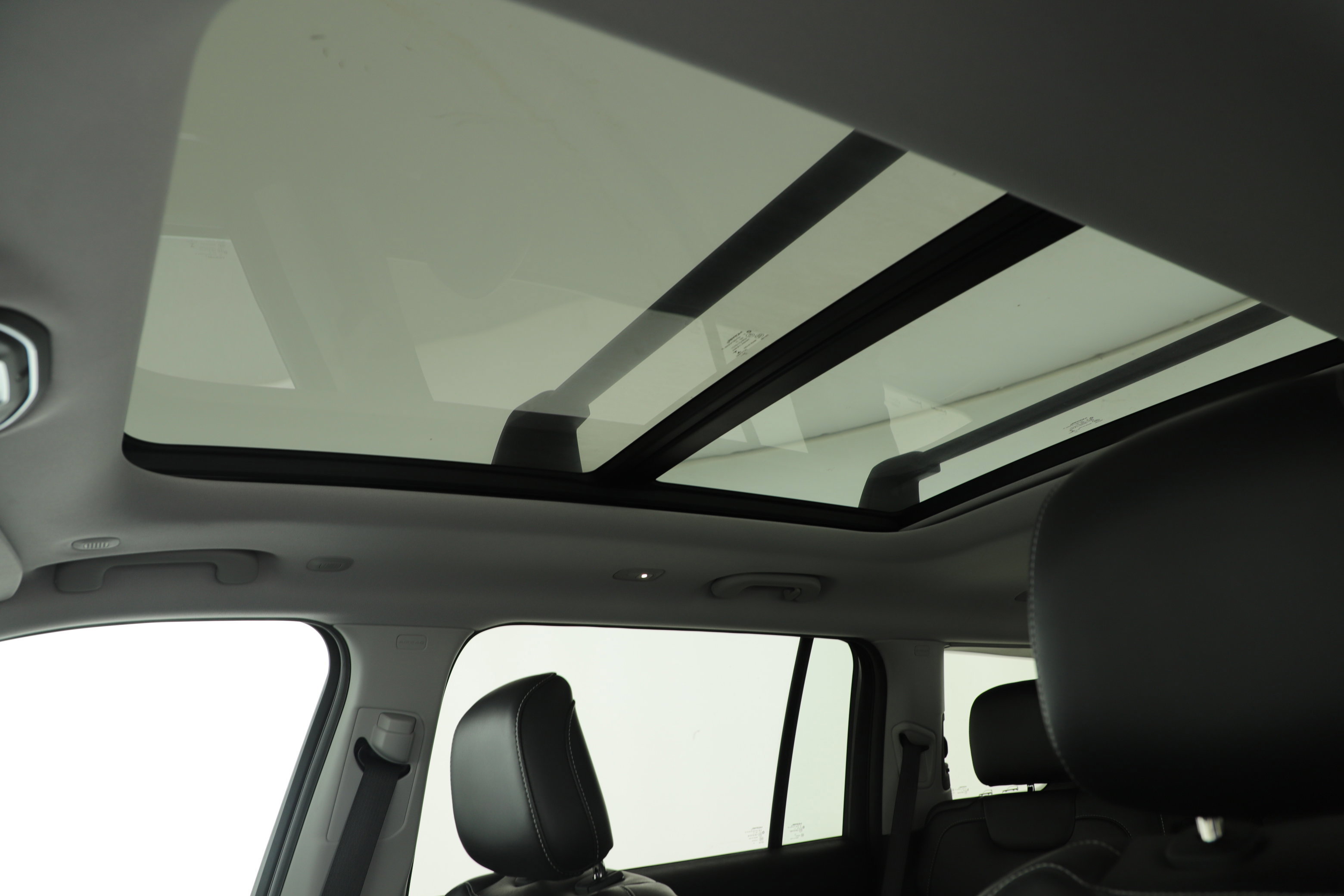 Used 2022 Jeep Grand Cherokee L Limited image 24