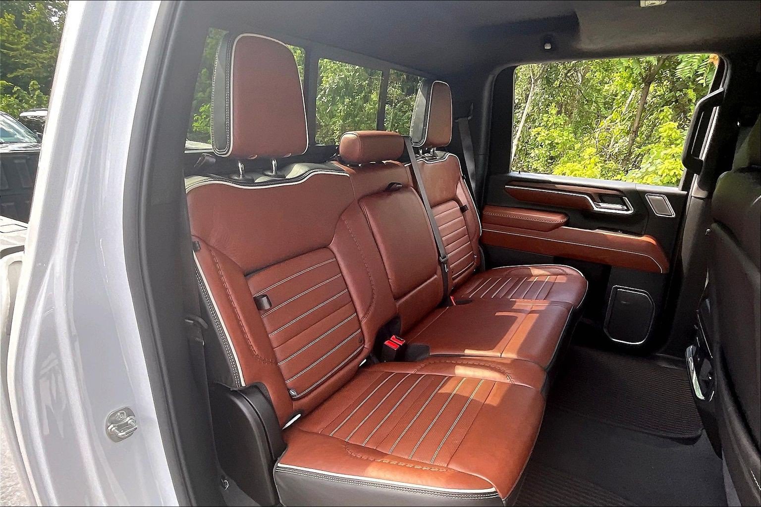 Used 2025 GMC Sierra 2500 Denali Ultimate AWD/4WD image 26
