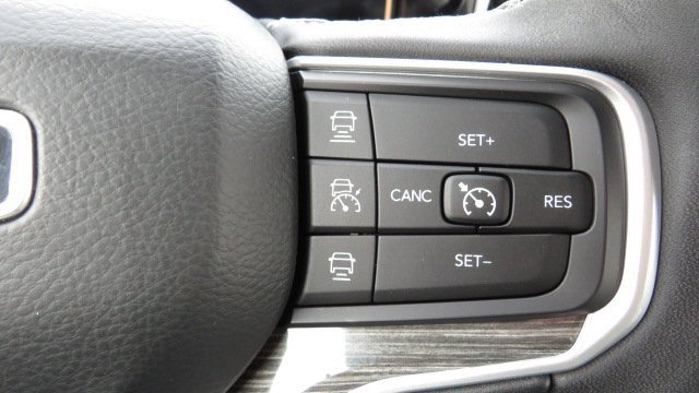 Used 2022 Jeep Wagoneer Series III w/ Premium Group I image 23