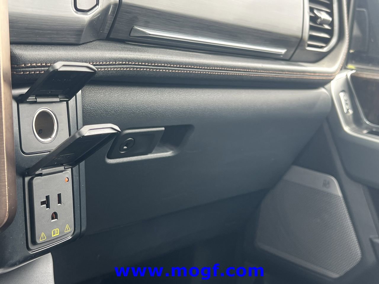 Certified 2023 Ford F150 Lightning Lariat w/ Equipment Group 511A High image 15