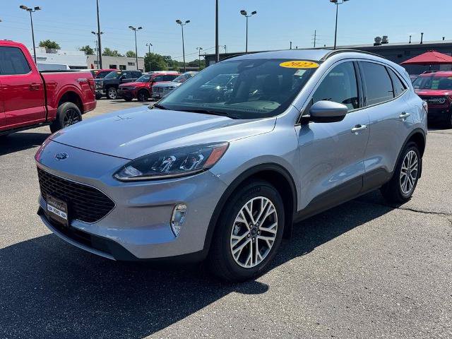 Certified 2022 Ford Escape SEL w/ Technology Package AWD/4WD image 2