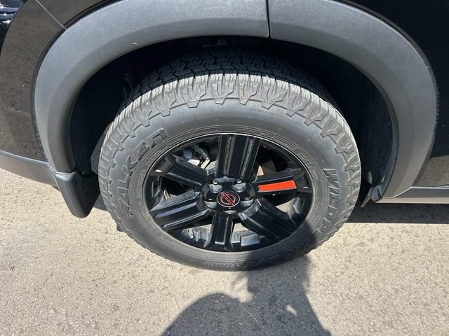 Used 2025 Nissan Rogue SV AWD/4WD image 10