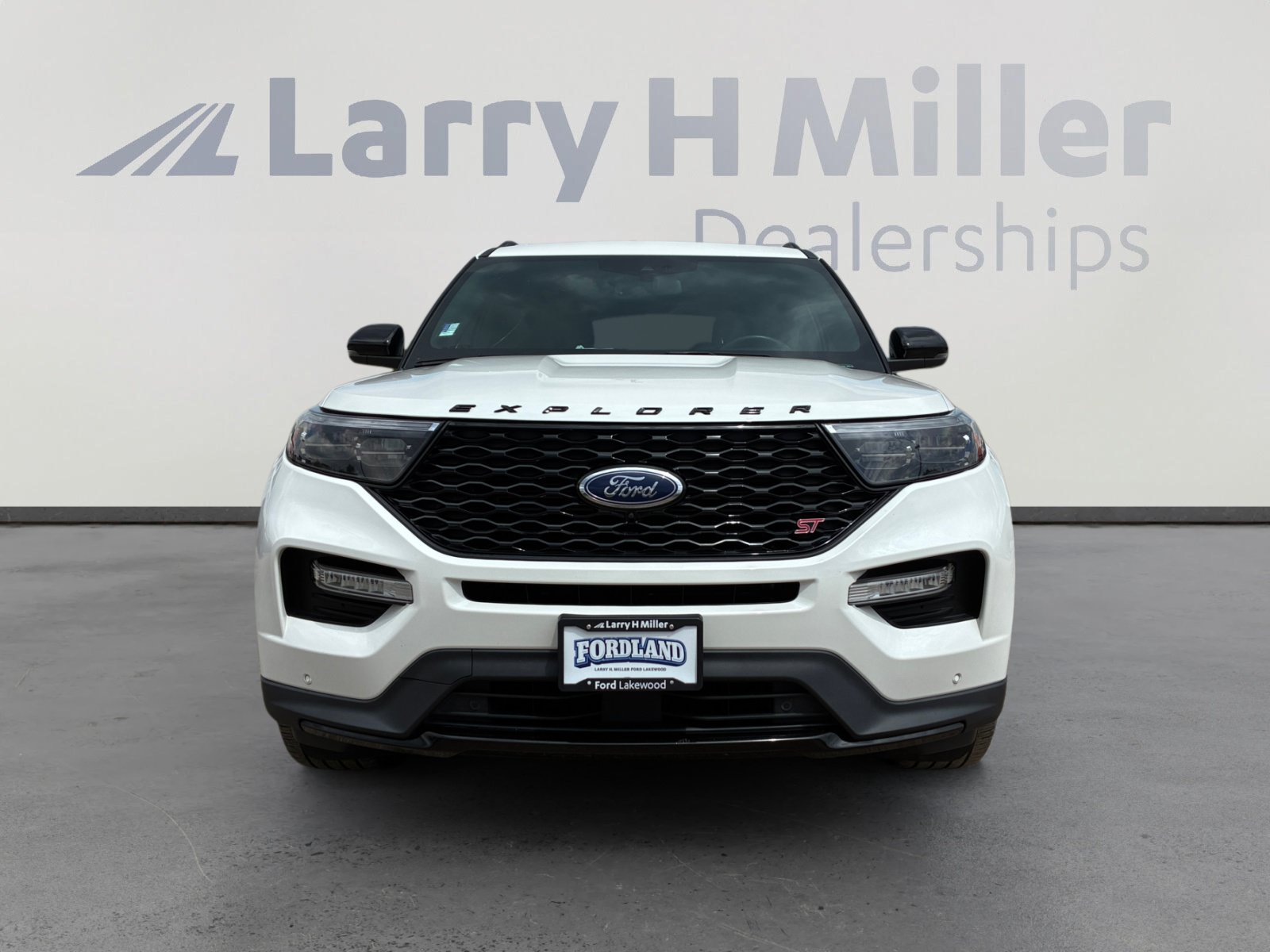 Certified 2023 Ford Explorer ST w/ Equipment Group 401A AWD/4WD image 8