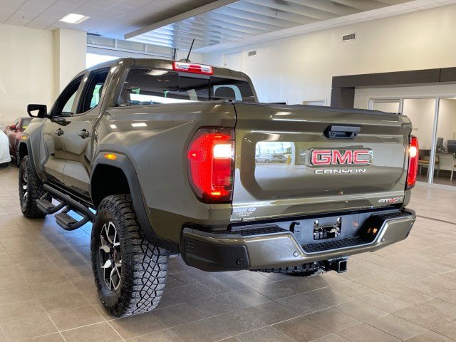 Used 2023 GMC Canyon AT4X AWD/4WD image 5