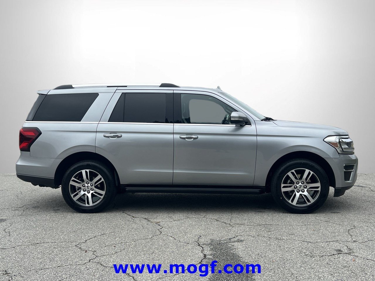 Certified 2024 Ford Expedition Limited RWD image 29