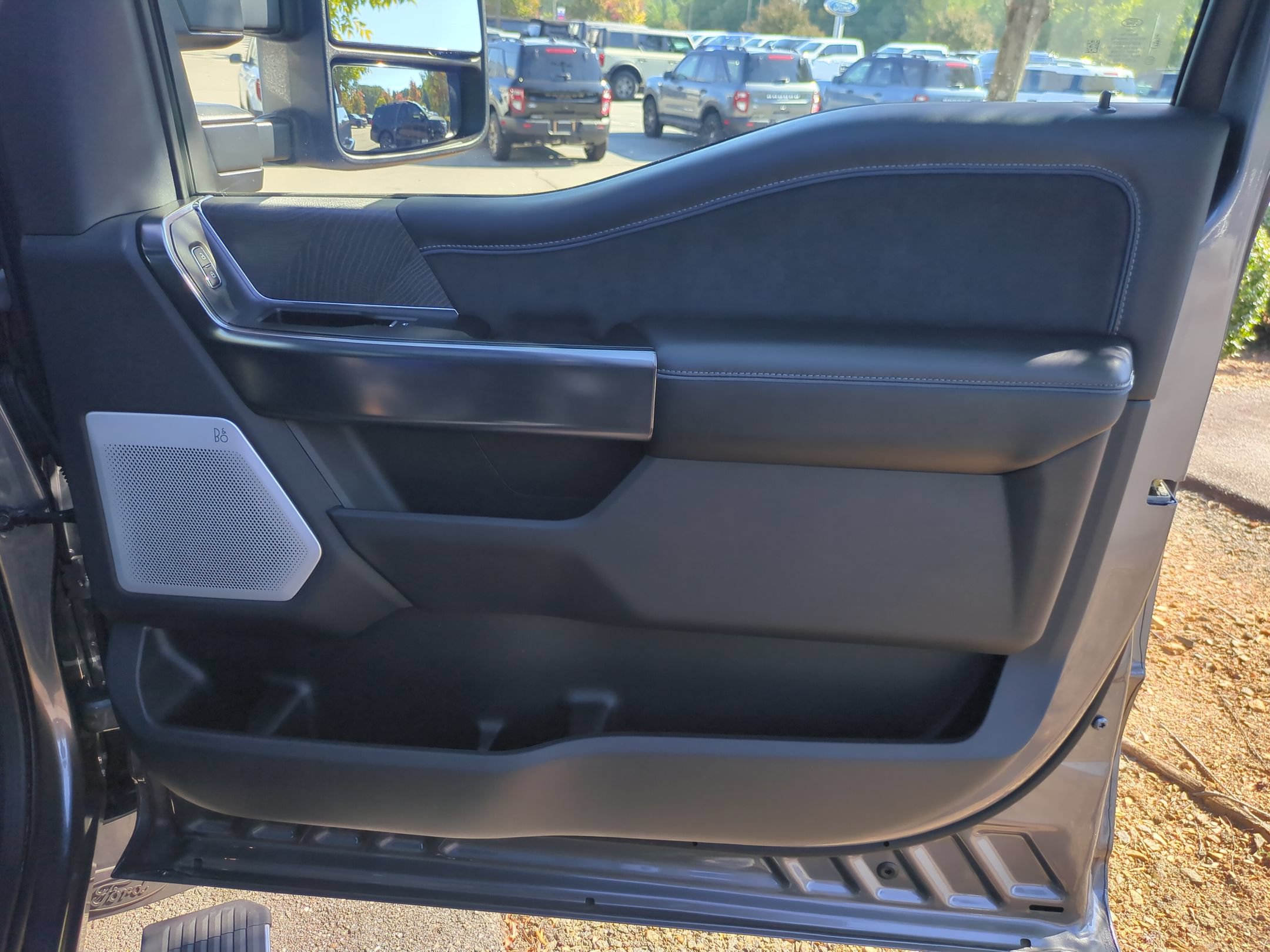 Certified 2025 Ford F350 XL AWD/4WD image 33