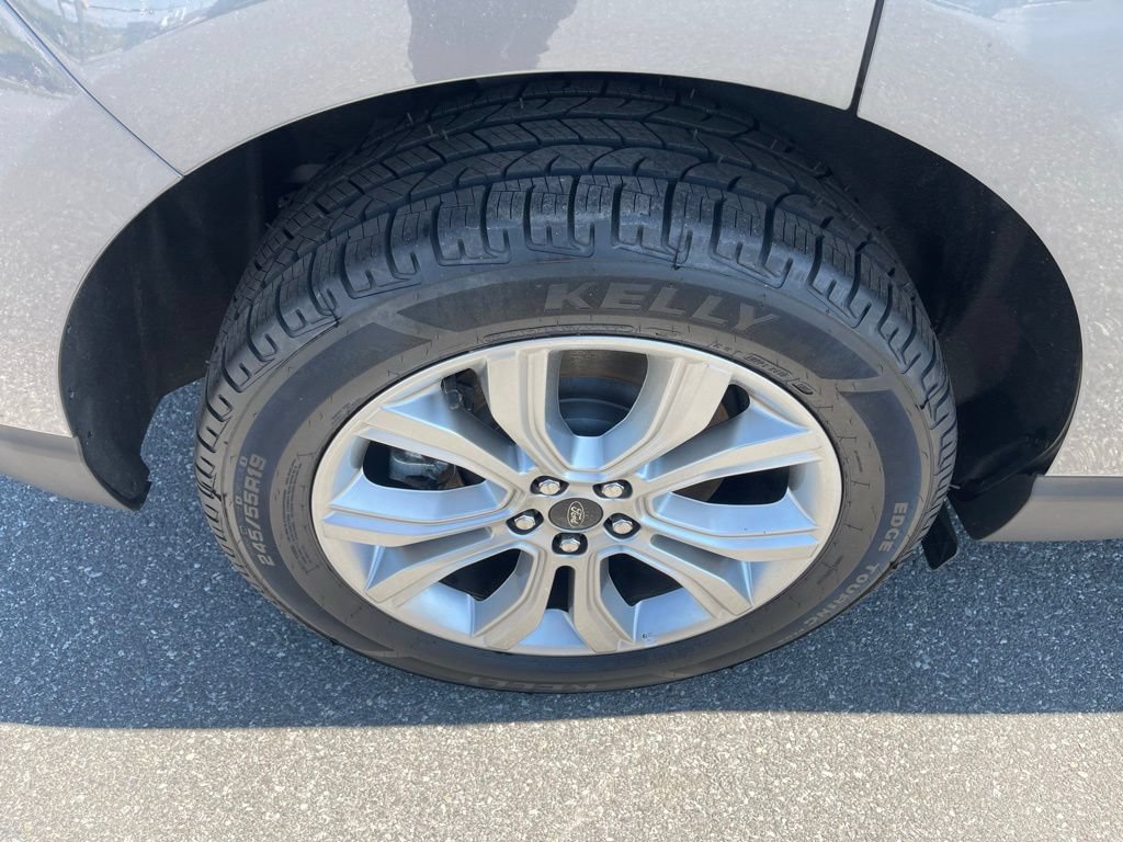 Certified 2024 Ford Edge Titanium AWD/4WD image 12