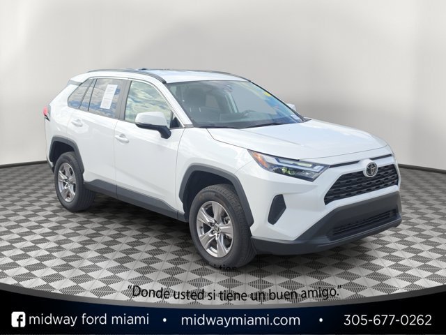 Used 2025 Toyota RAV4 XLE FWD image 1