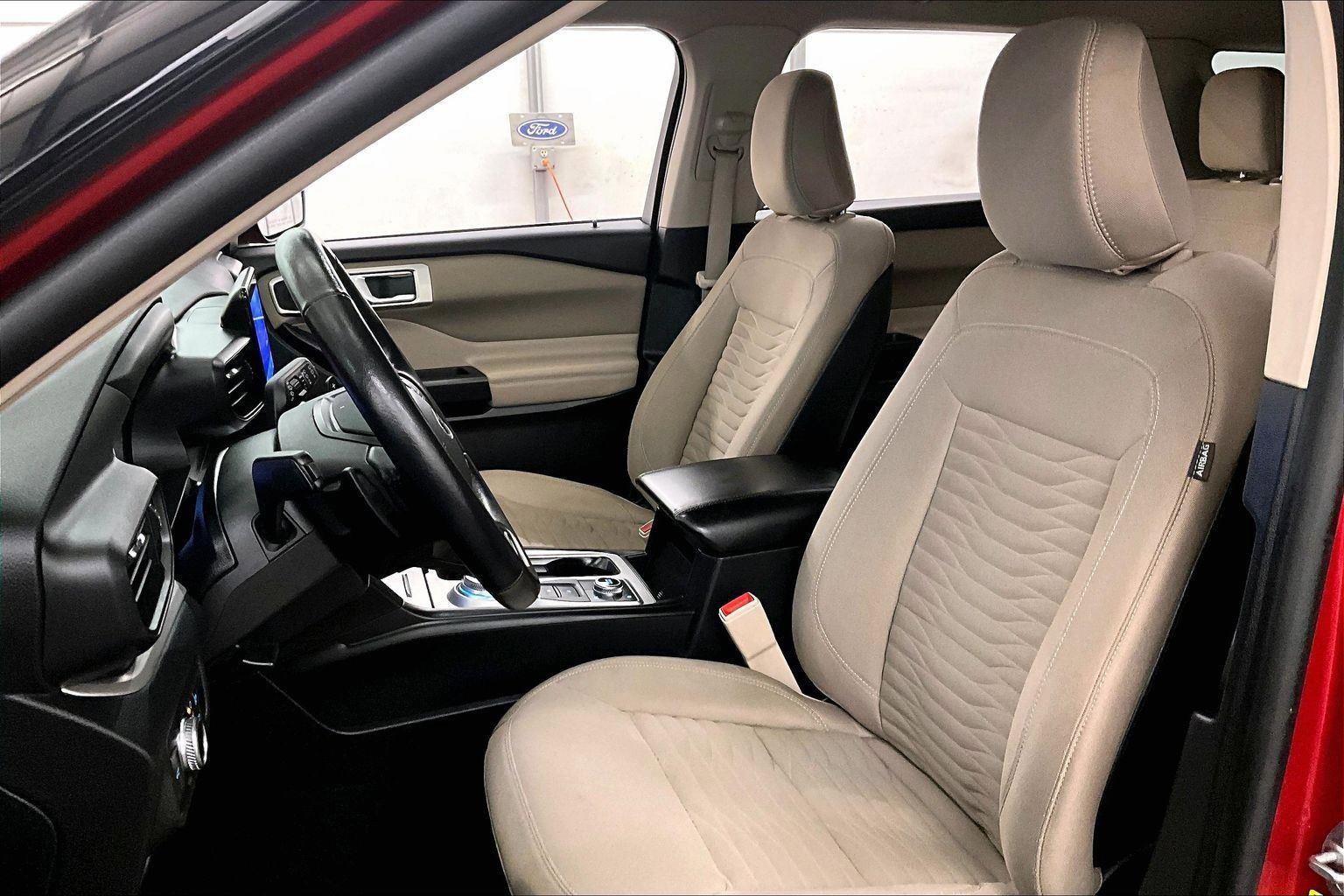 Certified 2020 Ford Explorer XLT w/ Class III Trailer Tow Package image 24