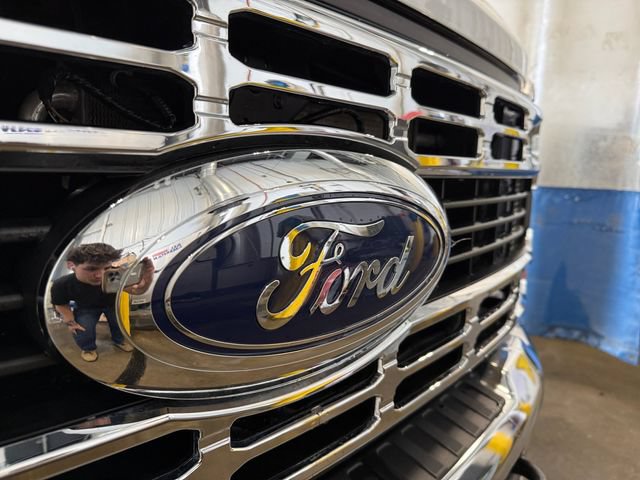 Certified 2025 Ford F350 XLT w/ FX4 Off-Road Package AWD/4WD image 29