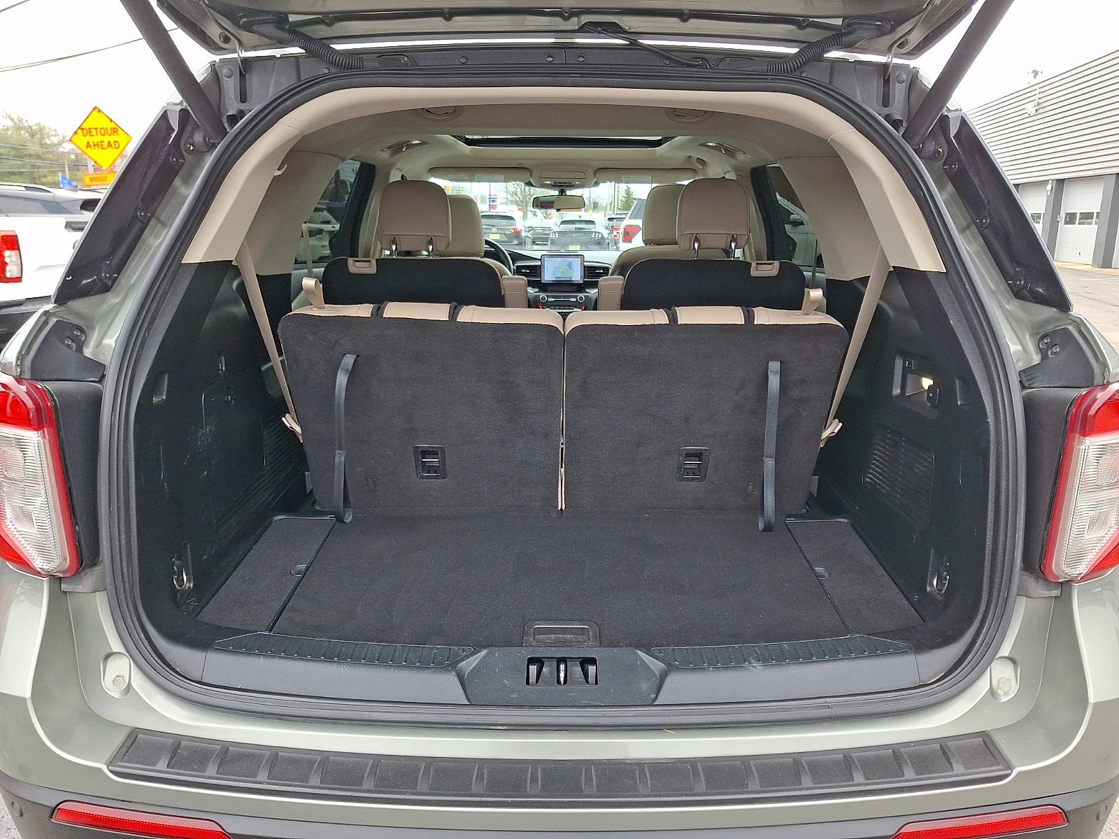 Certified 2020 Ford Explorer XLT w/ Equipment Group 202A image 30