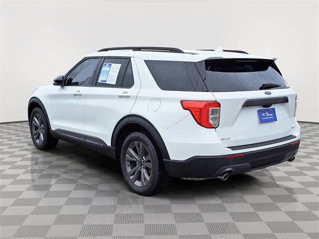 Certified 2022 Ford Explorer XLT w/ Equipment Group 202A image 3