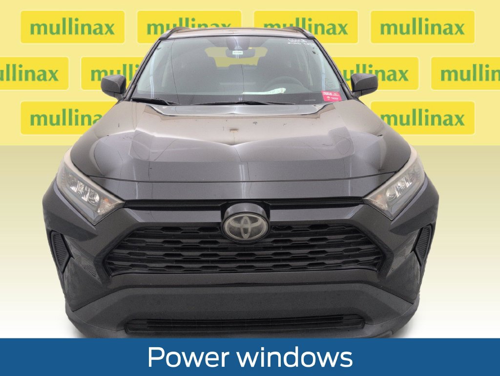 Used 2020 Toyota RAV4 LE FWD image 14