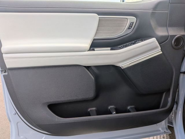 Certified 2025 Ford Expedition Platinum AWD/4WD image 15