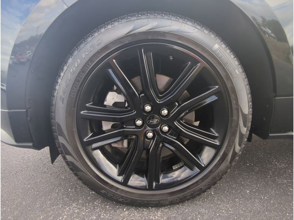 Certified 2024 Ford Edge ST-Line w/ Class II Trailer Tow Package image 10