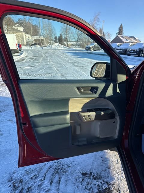 Certified 2025 Ford Maverick Lariat w/ 4K Tow Package image 14