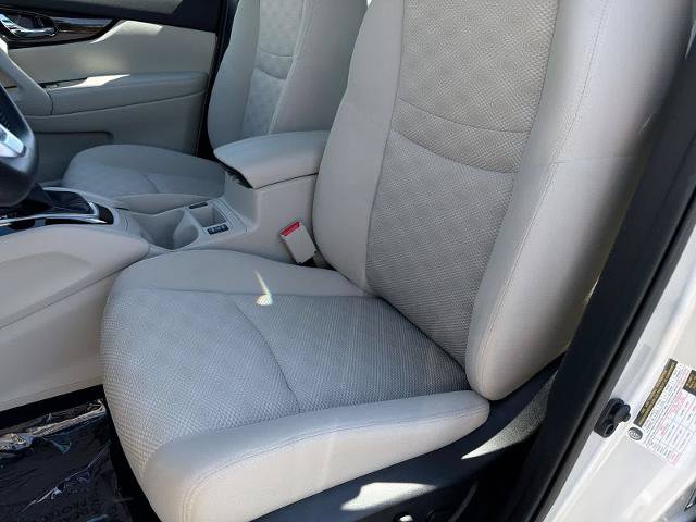 Used 2022 Nissan Rogue Sport SV AWD/4WD image 17