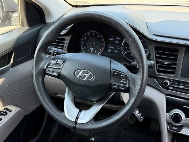 Used 2019 Hyundai Elantra SE w/ Cargo Package FWD image 18