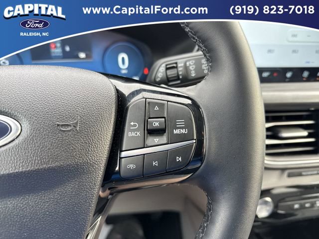 Certified 2025 Ford Escape Platinum w/ Premium Technology Package image 22