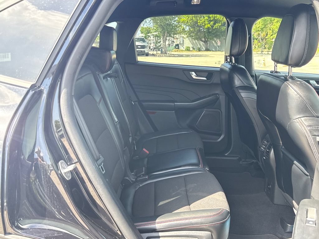Certified 2025 Ford Escape ST-Line FWD image 27
