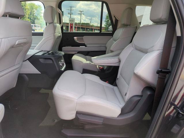 Certified 2025 Ford Expedition Max Platinum w/ Driver's Package AWD/4WD image 23