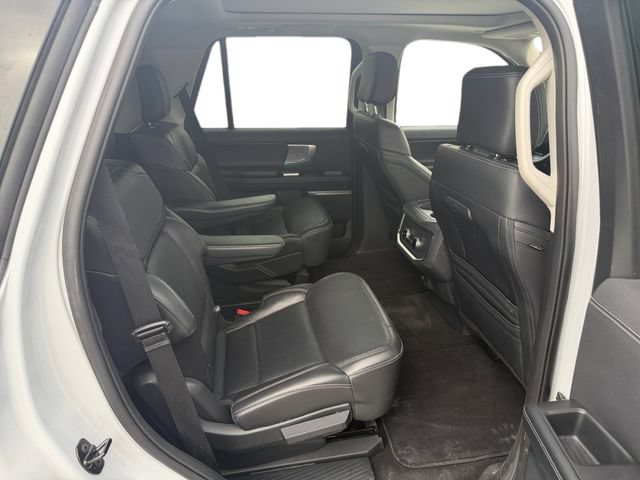 Certified 2025 Ford Expedition Platinum AWD/4WD image 13