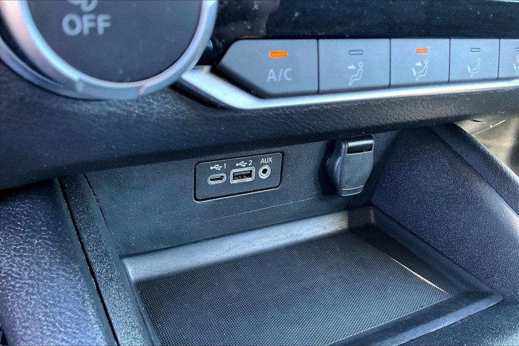 Used 2025 Nissan Altima 2.5 SV FWD image 18