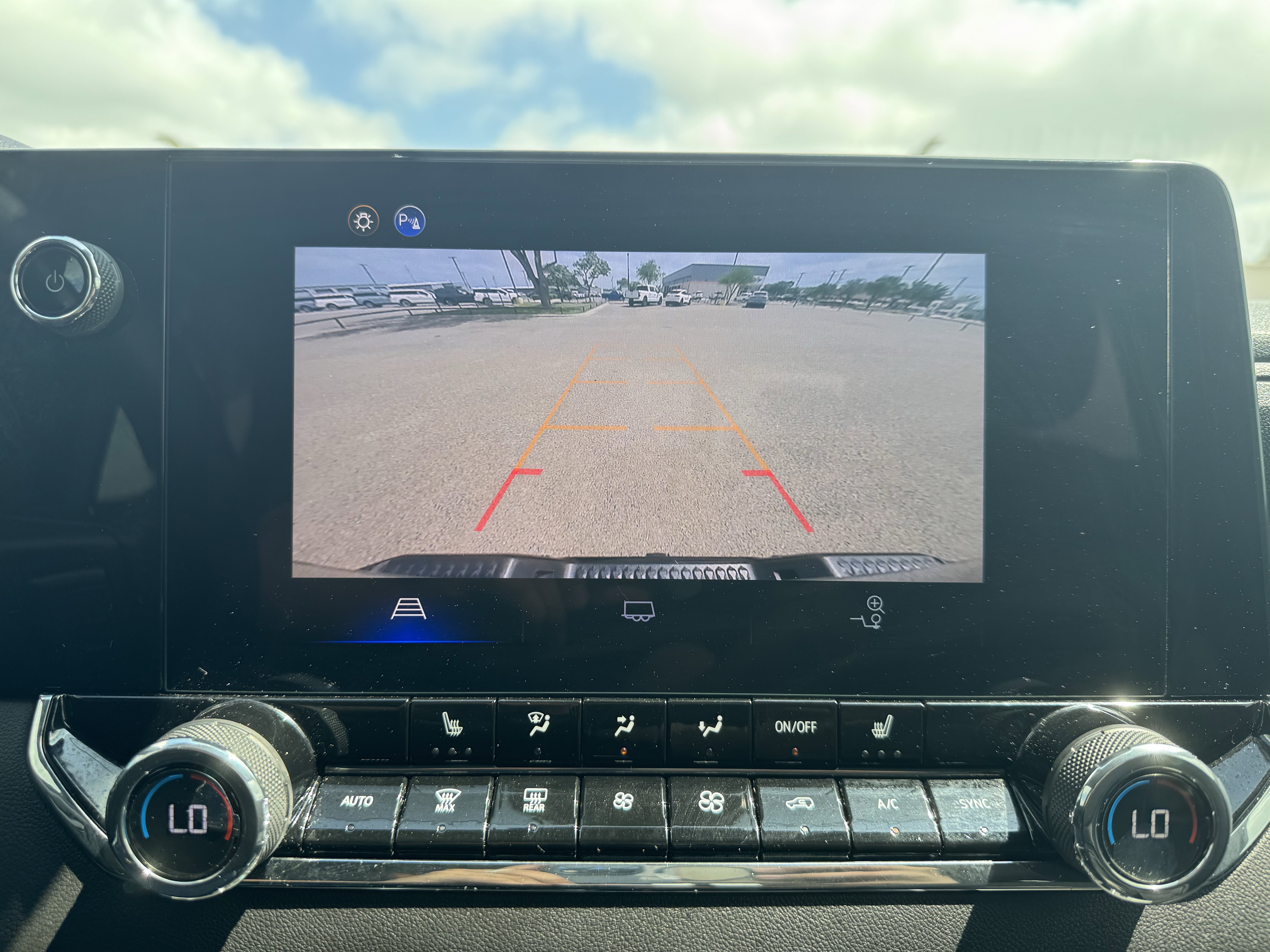 Used 2025 Chevrolet Colorado Trail Boss AWD/4WD image 17