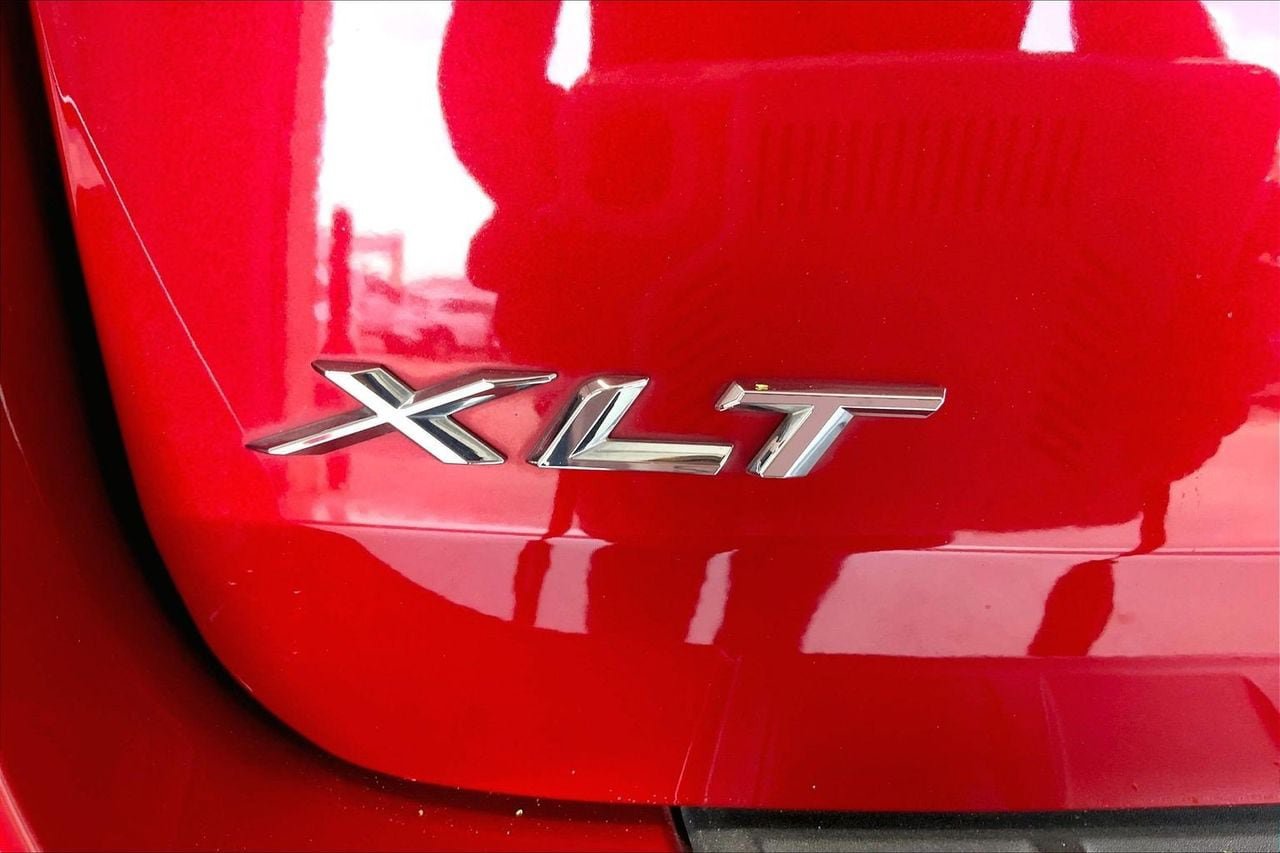 Certified 2023 Ford Explorer XLT RWD image 31