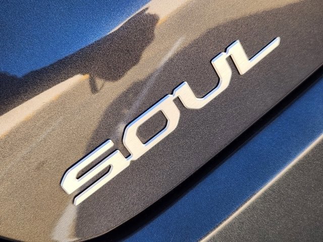 Used 2023 Kia Soul LX w/ Option Group 015 image 11