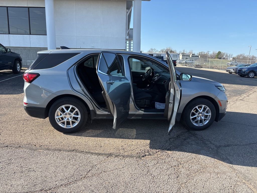 Used 2024 Chevrolet Equinox LT image 8