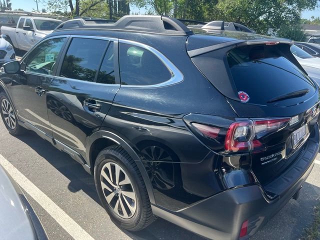 Used 2022 Subaru Outback Premium image 2