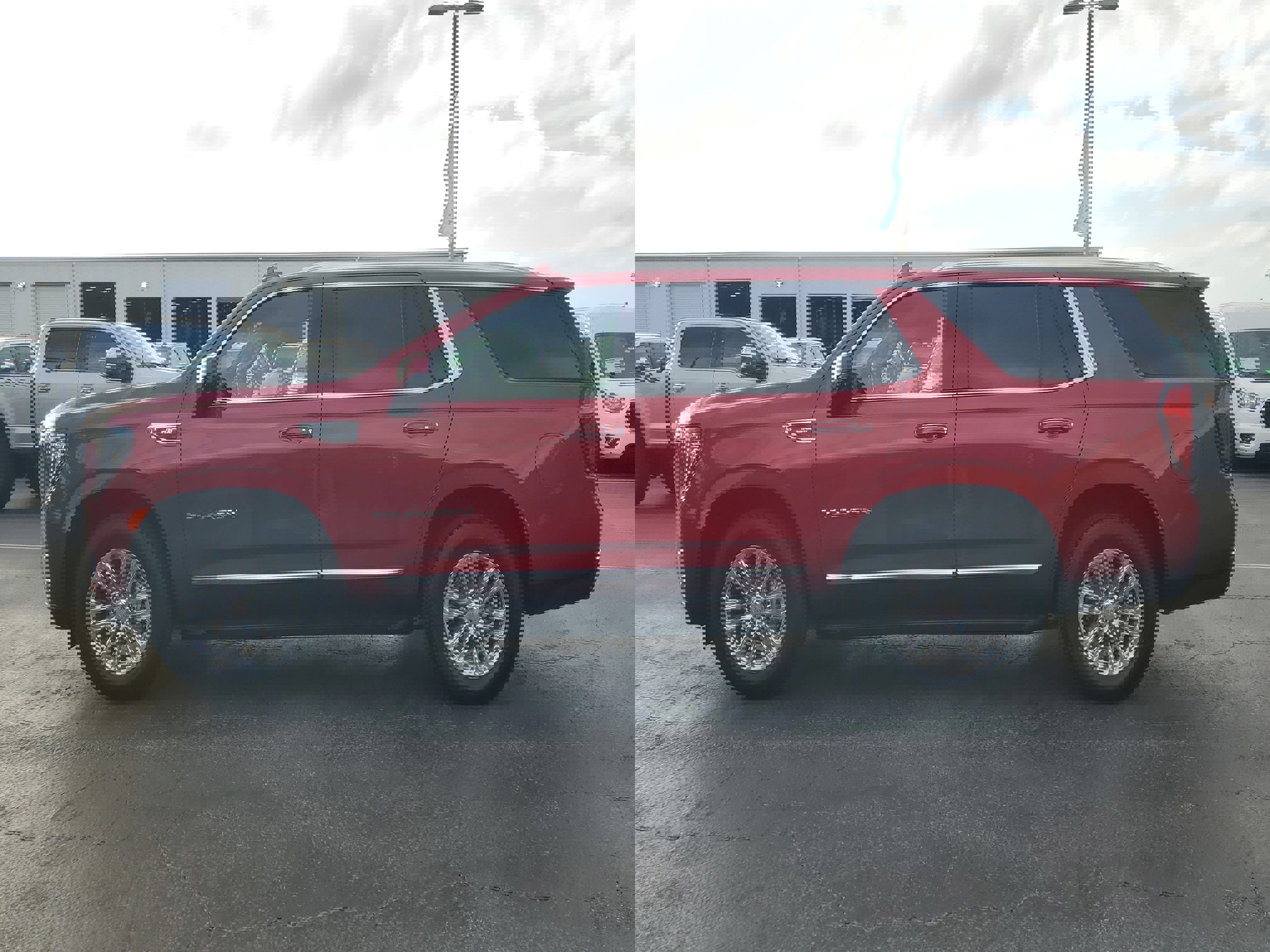 Used 2023 GMC Yukon SLT w/ SLT Luxury Package image 4