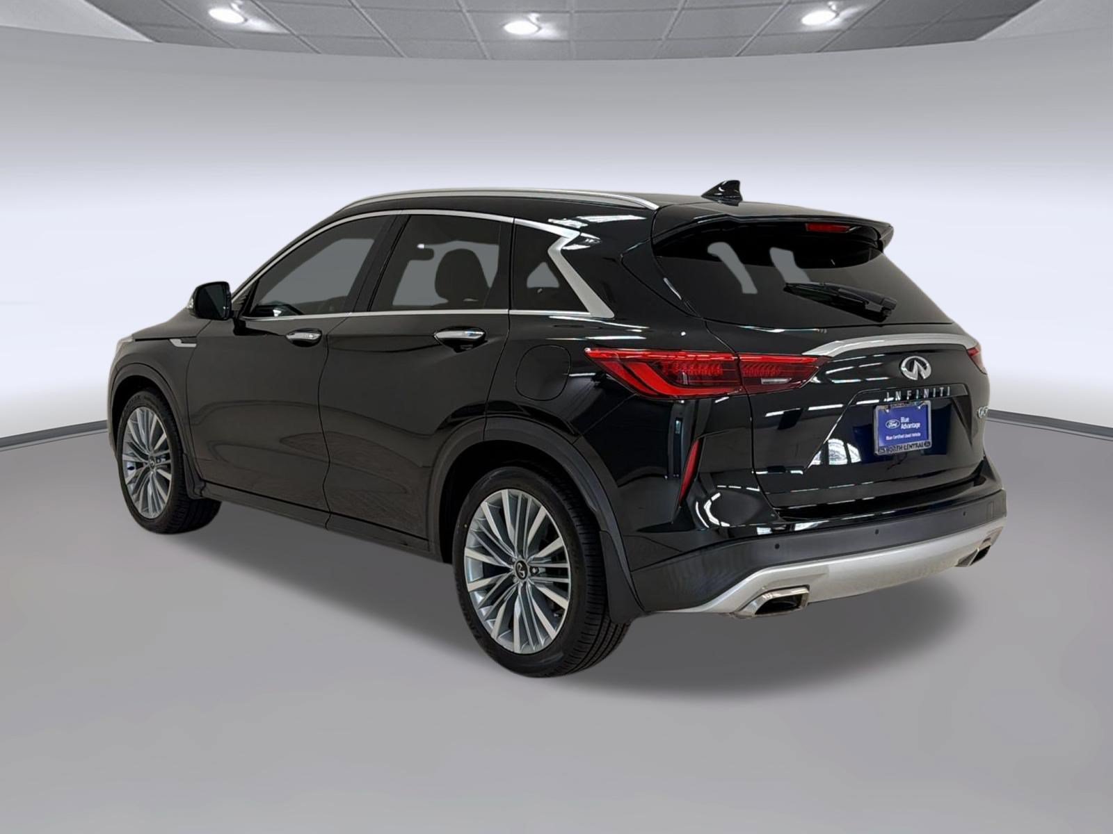 Used 2023 INFINITI QX50 Sensory FWD image 3