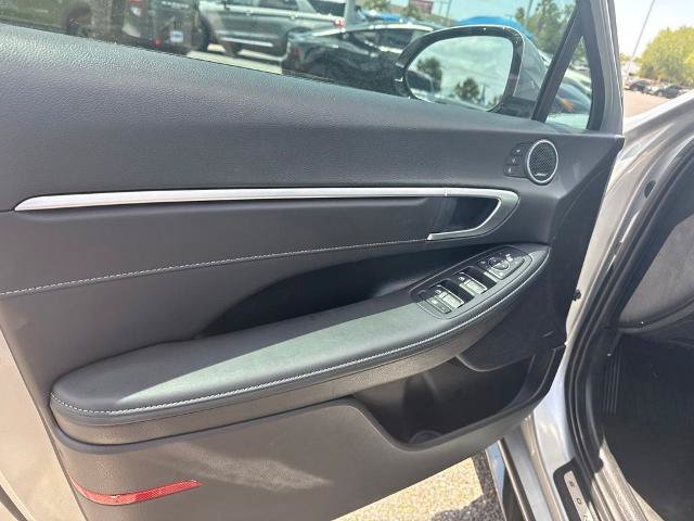 Used 2025 Hyundai Sonata Limited FWD image 15