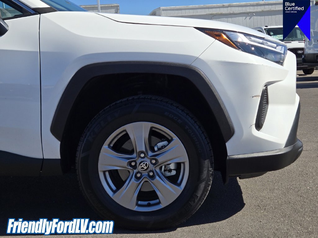 Used 2024 Toyota RAV4 XLE AWD/4WD image 9