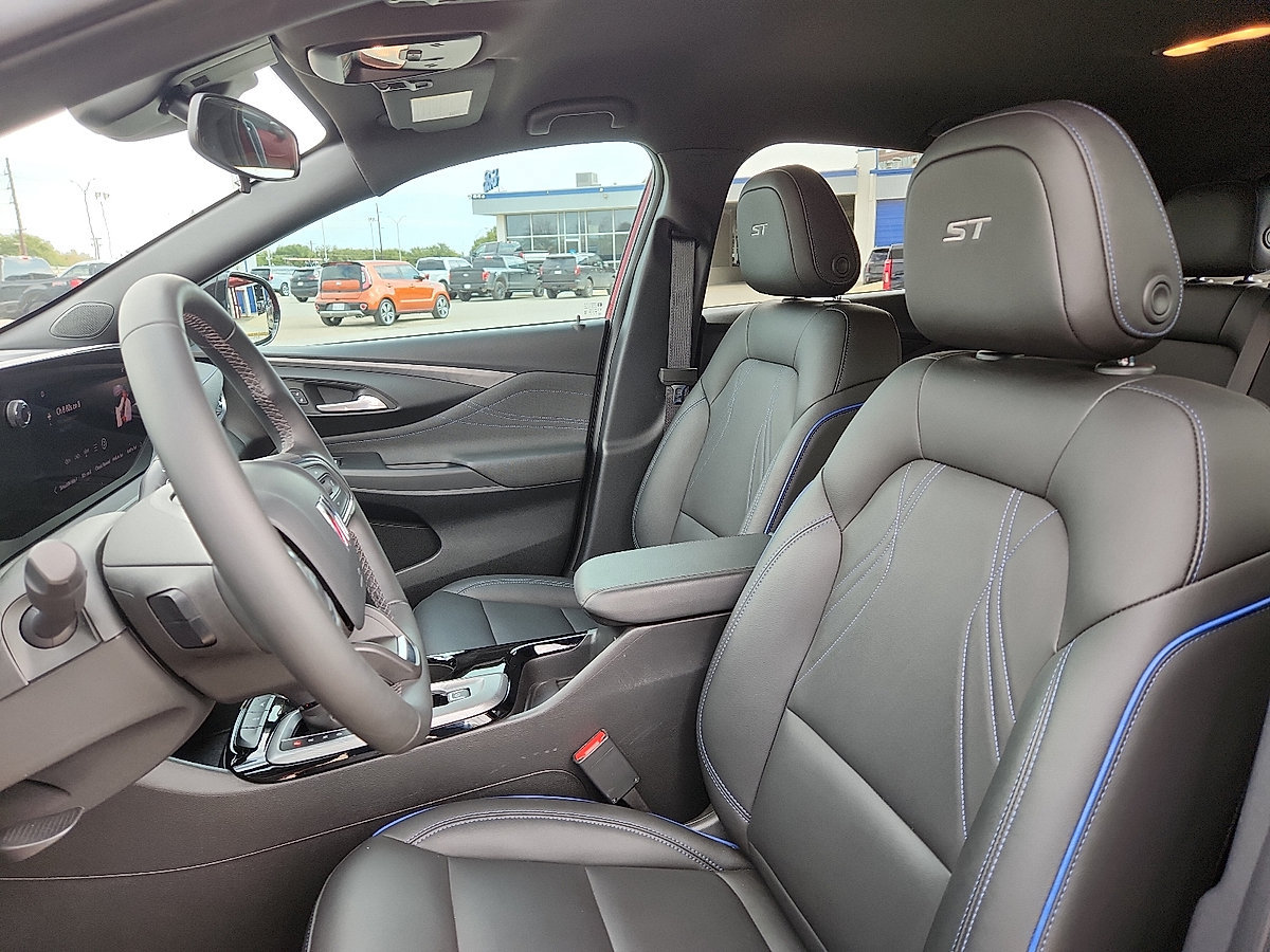 Used 2026 Buick Envista Sport Touring FWD image 17