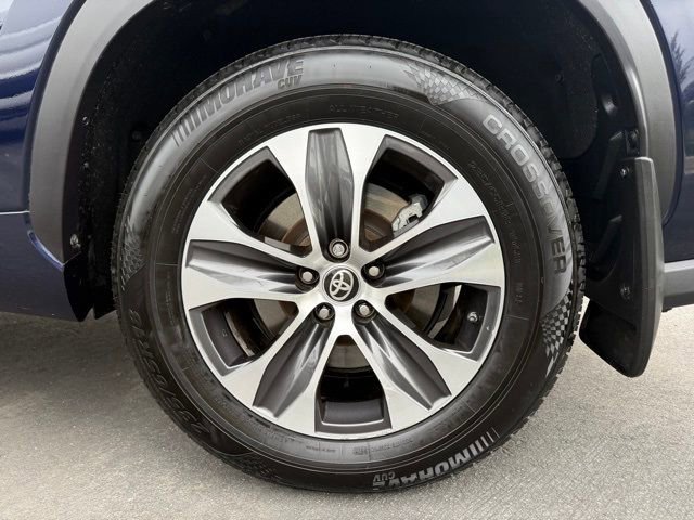 Used 2020 Toyota Highlander XLE image 10