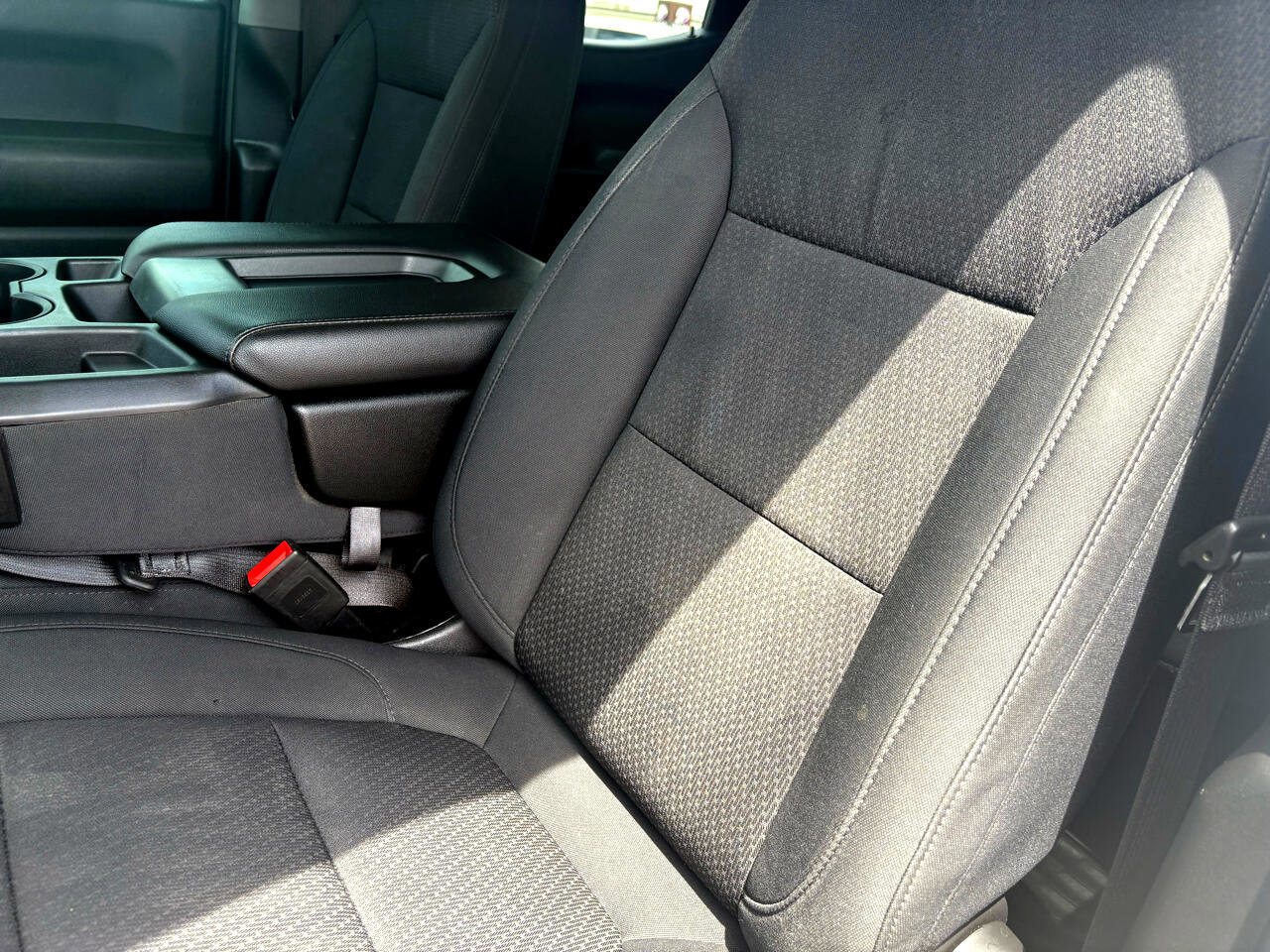 Used 2020 Chevrolet Silverado 1500 Custom w/ Custom Value Package image 30