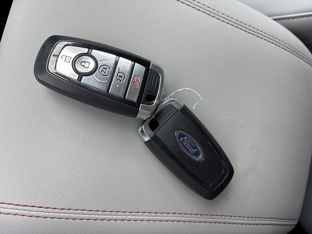 Certified 2025 Ford Explorer Active w/ Active Comfort Package AWD/4WD image 12