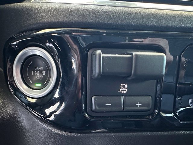 Used 2024 Chevrolet Silverado 1500 LT Trail Boss w/ Convenience Package II AWD/4WD image 26