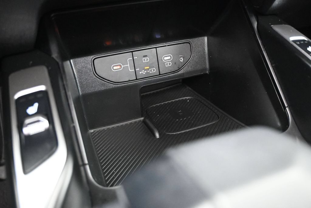 Used 2025 Kia Sorento S w/ Panoramic Sunroof Package FWD image 18